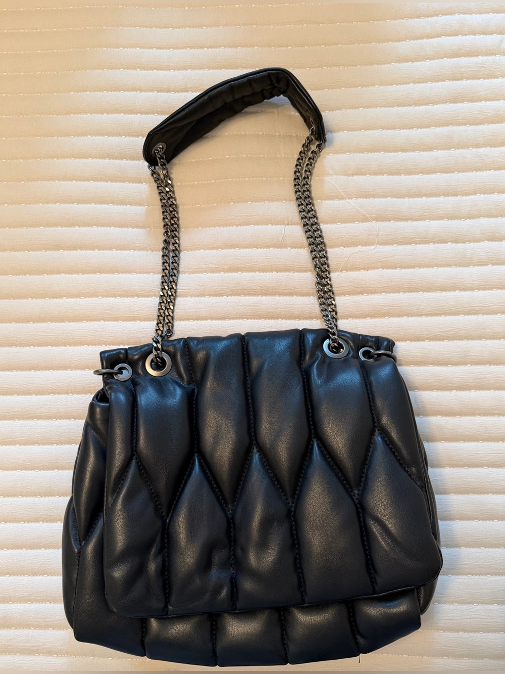 Zara Black Quilted Chain-Handle Shoulder Bag